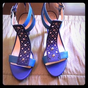 Vince Camuto Strappy sandals
